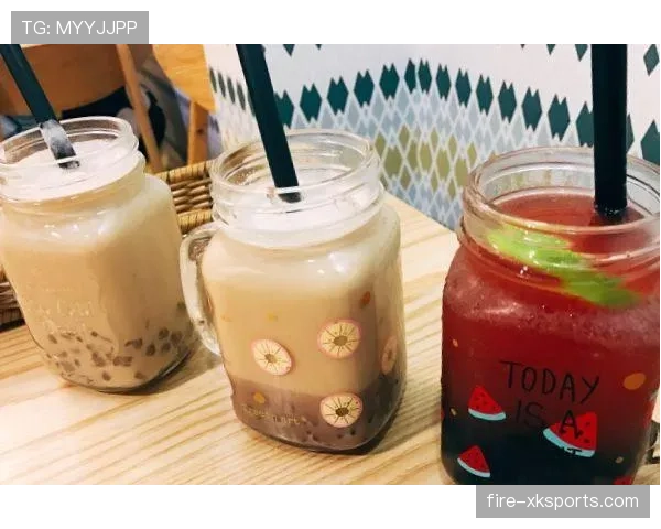 萨卡这训练强度,难怪场下连奶茶都戒了 萨卡这训练强度,难怪场下连奶茶都戒了
